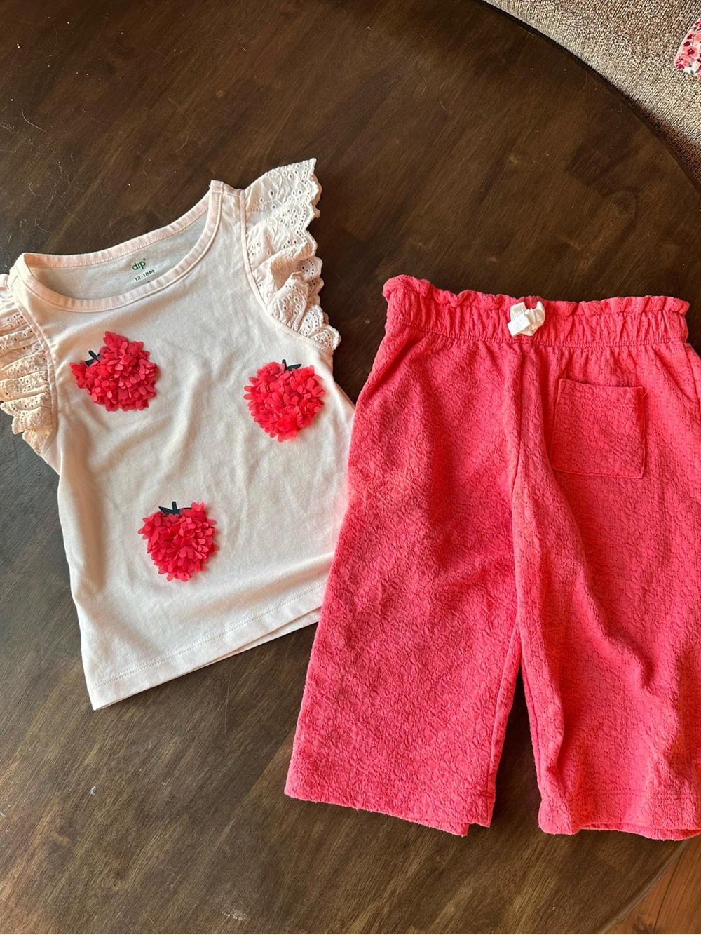 Girls 2 piece berry set